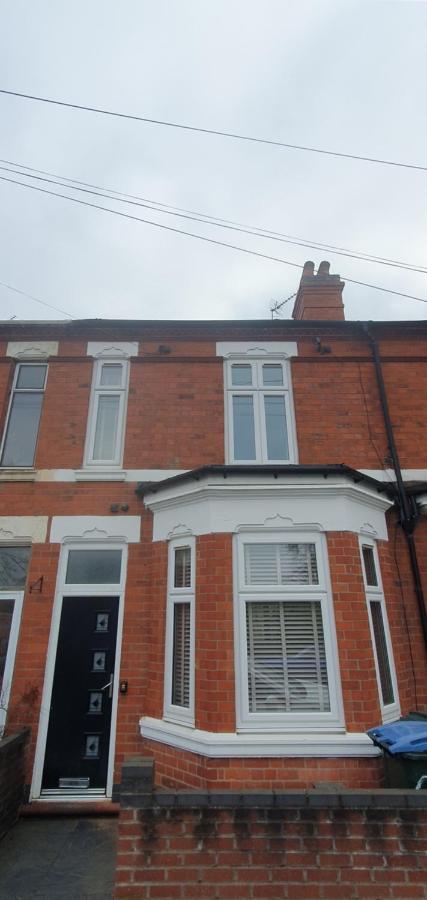 4 Bedroom, 6 Beds, 3 Bathrooms, Near Nec & Birmingham Airport, Business, Contractor And Family Friendly, Free Wi-Fi, Free Parking Coventry Zewnętrze zdjęcie