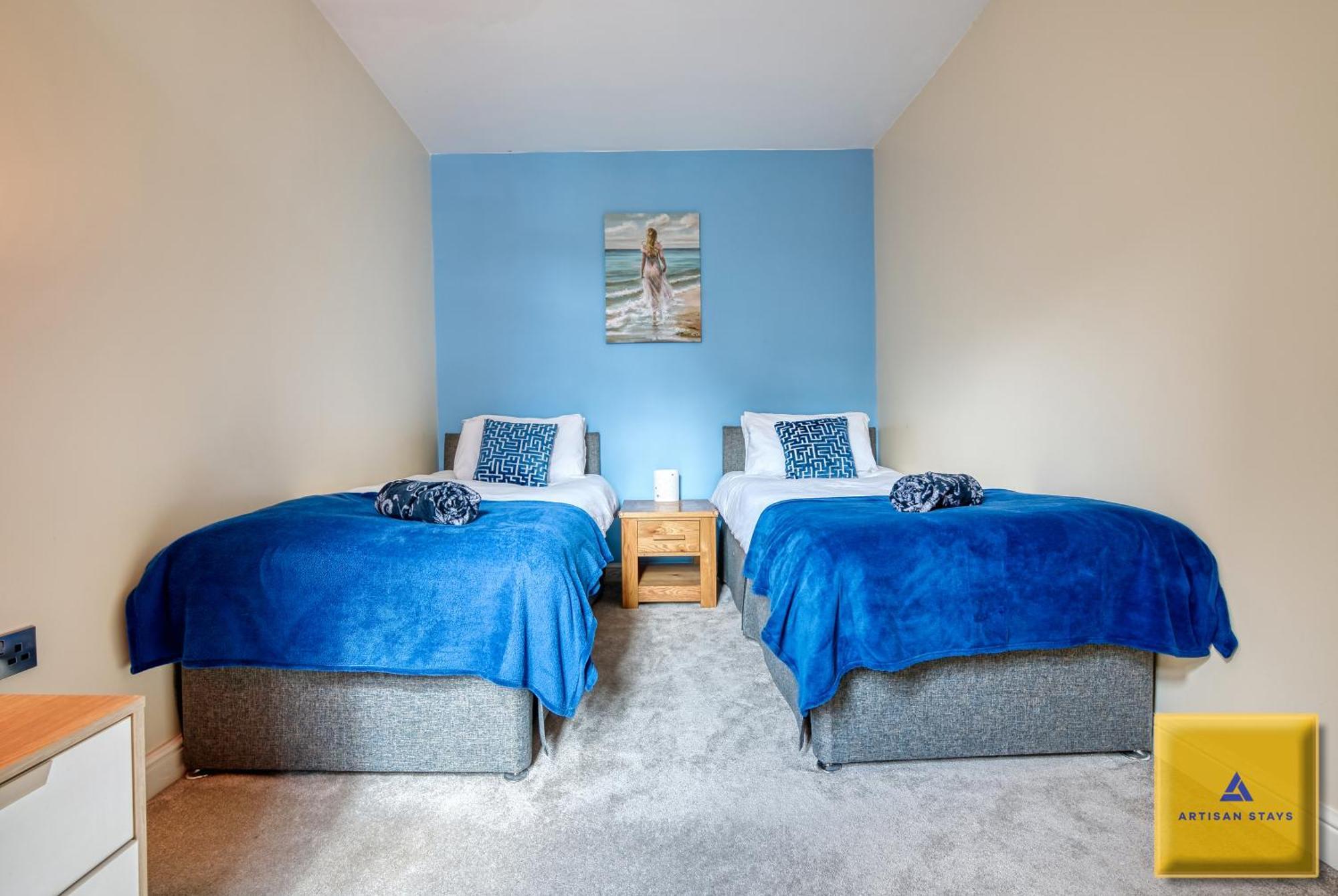 4 Bedroom, 6 Beds, 3 Bathrooms, Near Nec & Birmingham Airport, Business, Contractor And Family Friendly, Free Wi-Fi, Free Parking Coventry Zewnętrze zdjęcie