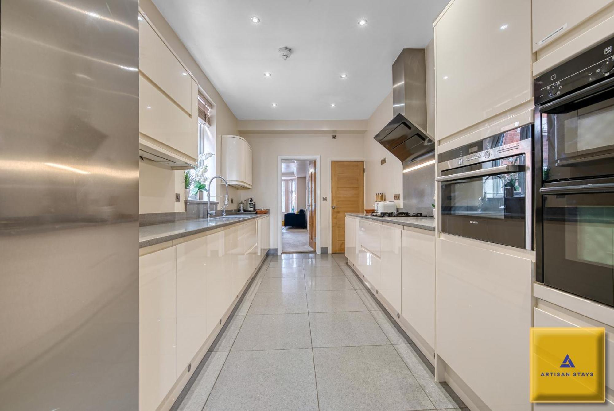 4 Bedroom, 6 Beds, 3 Bathrooms, Near Nec & Birmingham Airport, Business, Contractor And Family Friendly, Free Wi-Fi, Free Parking Coventry Zewnętrze zdjęcie